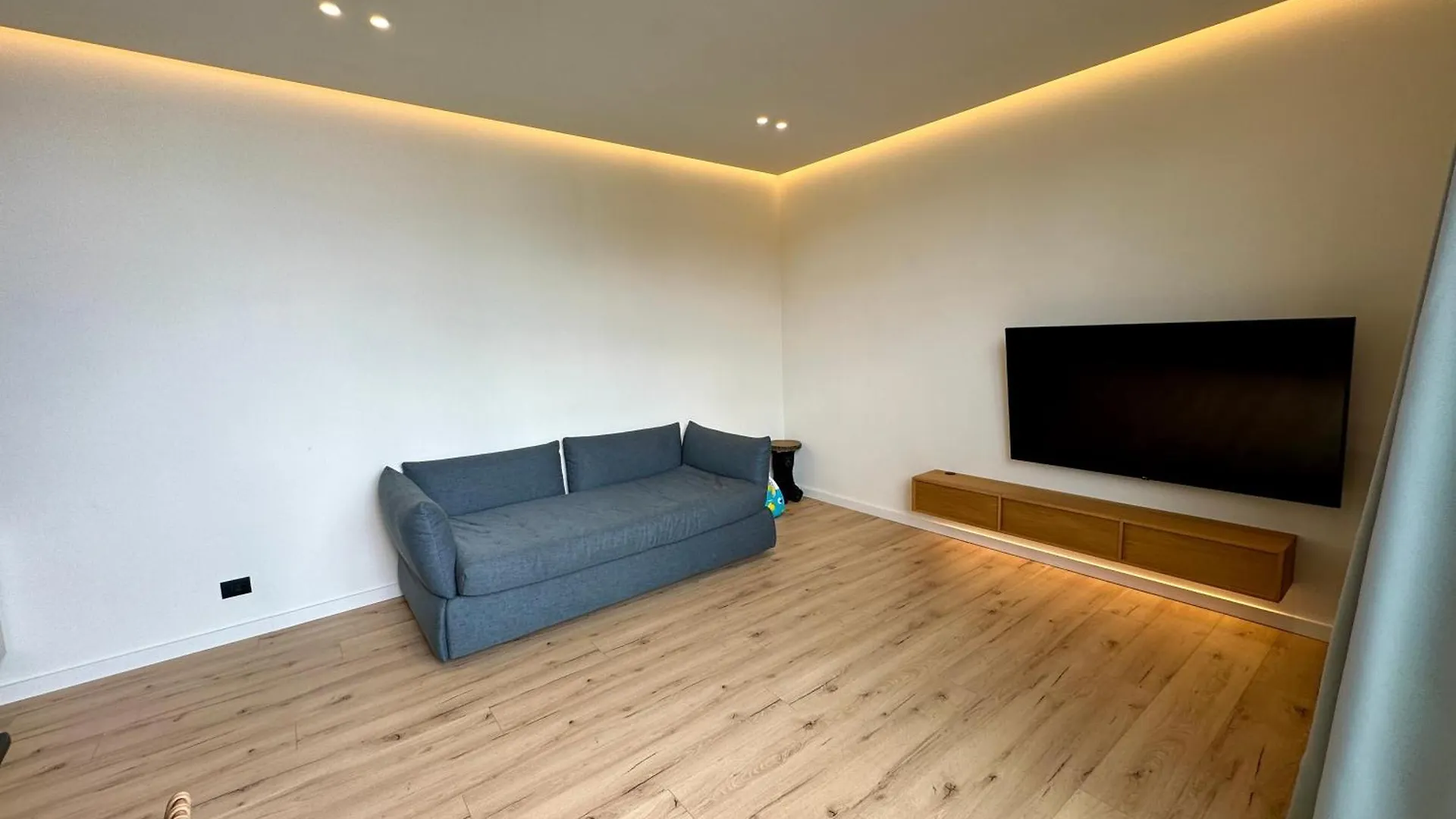 Guest House In Green Coast, Palase